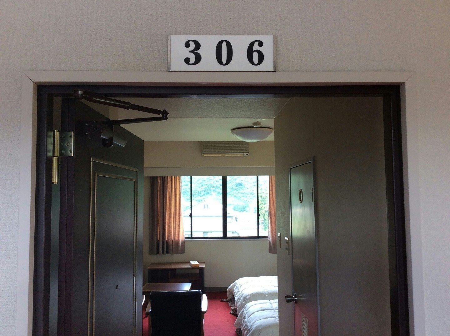 ホテル仕様の民泊施設ドリーム  部屋タイプ  ツイン 303号室